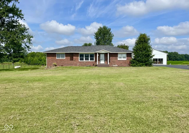 Homes for sale in North Vernon, IN | 3875 S County Road 155 W, North Vernon, IN 47265 | MLS# 22112546
