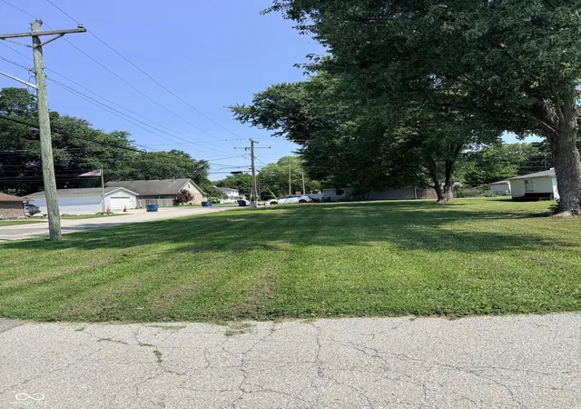 2nd image of 0 Holland St, Noblesville, IN 46060 | MLS# 22112554