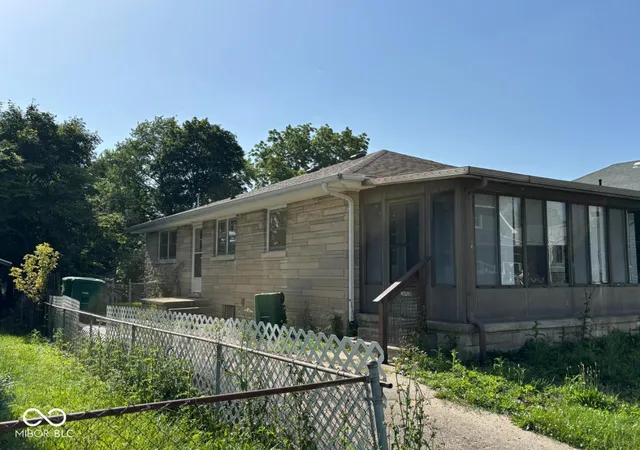 Homes for sale in New Castle, IN | 143 S 9th St, New Castle, IN 47362 | MLS# 22112564