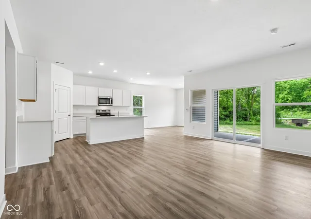 3rd image of 1077 Blackstone Ave, Franklin, IN 46131 | MLS# 22112578