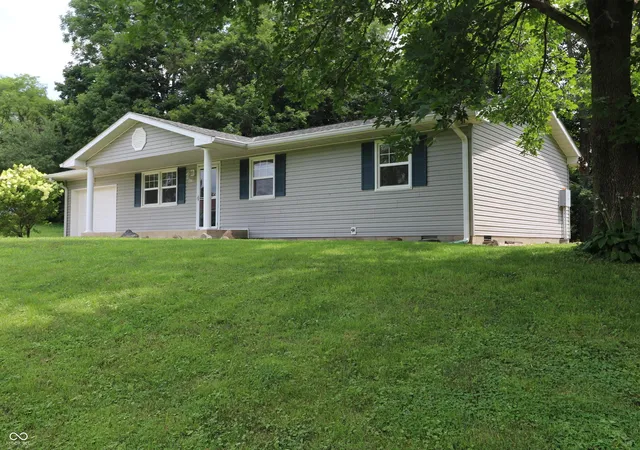 1st image of 205 S Jackson St, Waveland, IN 47989 | MLS# 22112593