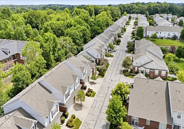 Homes for sale in Zionsville, IN | 4132 Much Marcle Dr, Zionsville, IN 46077 | MLS# 22112594
