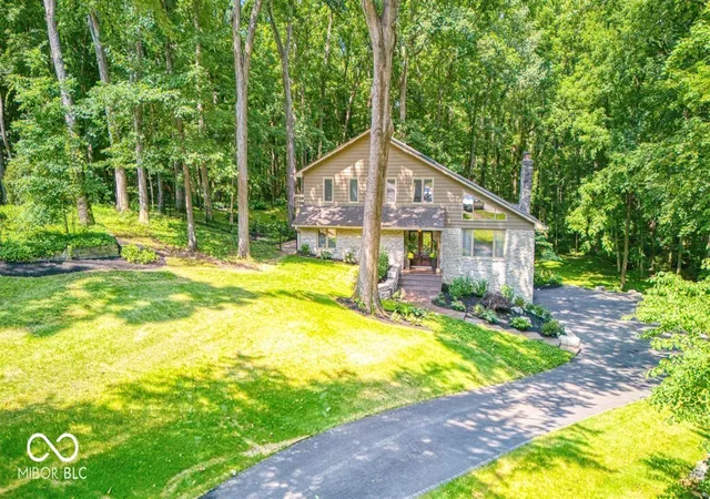 Photo 3 of Sale Pending at 12 Ml Run Ct, Fishers, IN 46038 | MLS# 22112598 | Listing updated on 2026-09-28