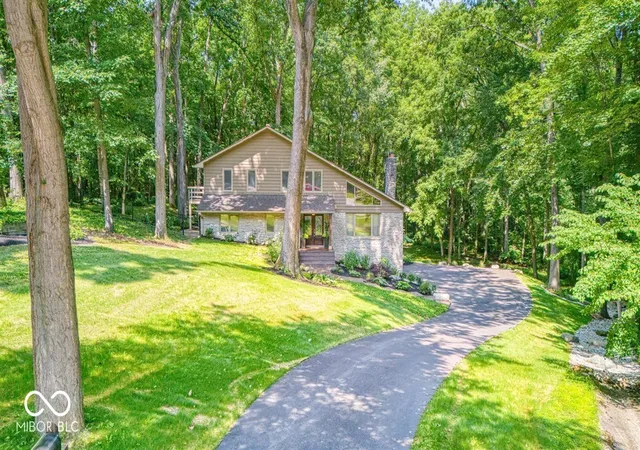 Photo 4 of Sale Pending at 12 Ml Run Ct, Fishers, IN 46038 | MLS# 22112598 | Listing updated on 2026-09-28