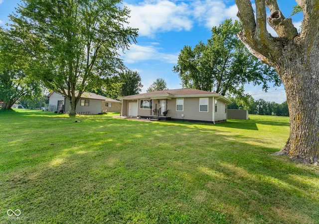Homes for sale in Seymour, IN | 5080 E Us Hwy 50, Seymour, IN 47274 | MLS# 22112621