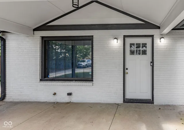 Photo 2 of Single family home for sale at 5001 W 59th Street, Indianapolis, IN 46254 | MLS# 22112624 | Listing updated on 2026-08-07