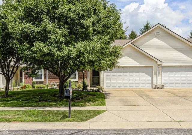 Photo 1 of Condo for sale at 3924 Gray Pond Ct, Indianapolis, IN 46237 | MLS# 22112626 | Listing updated on 2026-08-21