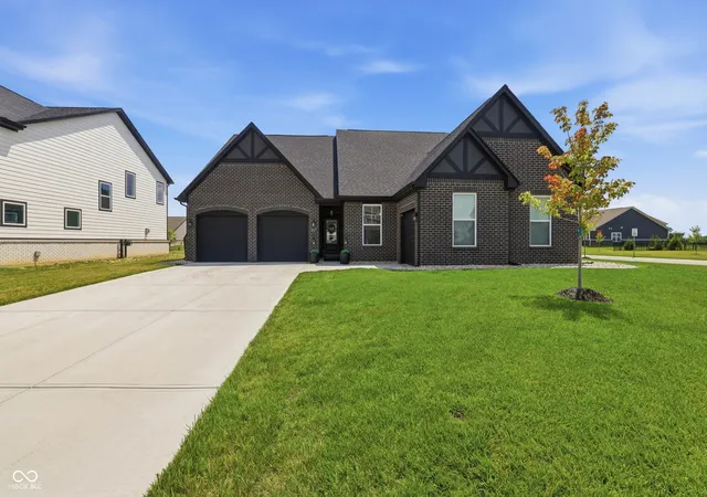 2nd image of 5577 Volanti Wy, Greenwood, IN 46143 | MLS# 22112628