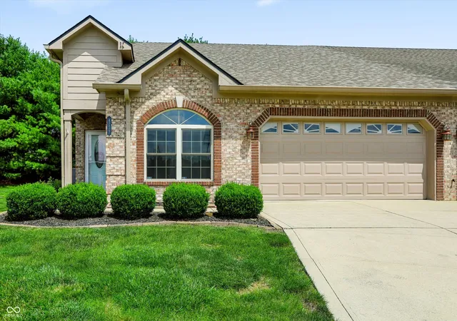 Homes for sale in Indianapolis, IN | 4239 Parma Ct, Indianapolis, IN 46237 | MLS# 22112633