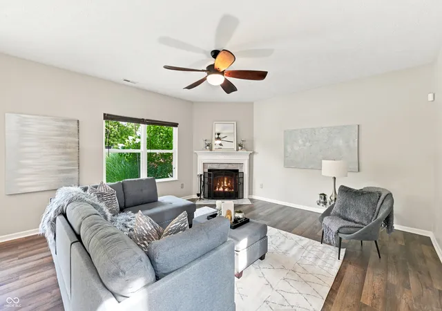 3rd image of 6562 Clary Circle Dr, Greenwood, IN 46143 | MLS# 22112640