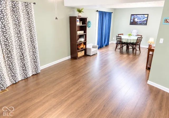 Photo 3 of Single family home for sale at 1377 Westridge Ct, Greenwood, IN 46142 | MLS# 22112650 | Listing updated on 2026-10-02