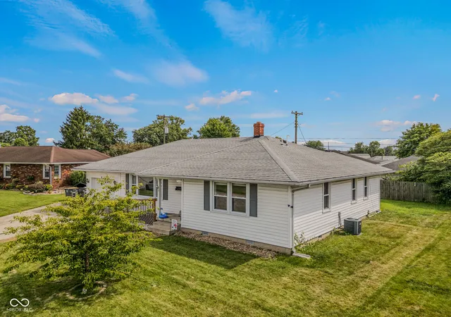 Homes for sale in Seymour, IN | 181 W Harrison Dr, Seymour, IN 47274 | MLS# 22112682