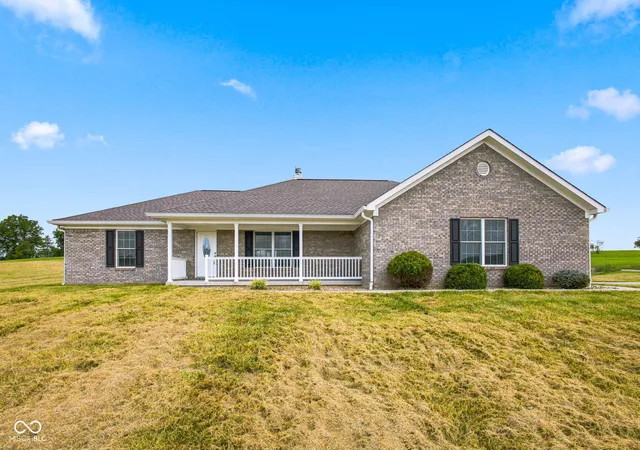 Homes for sale in Seymour, IN | 5854 E County Road 1000 N, Seymour, IN 47274 | MLS# 22112685