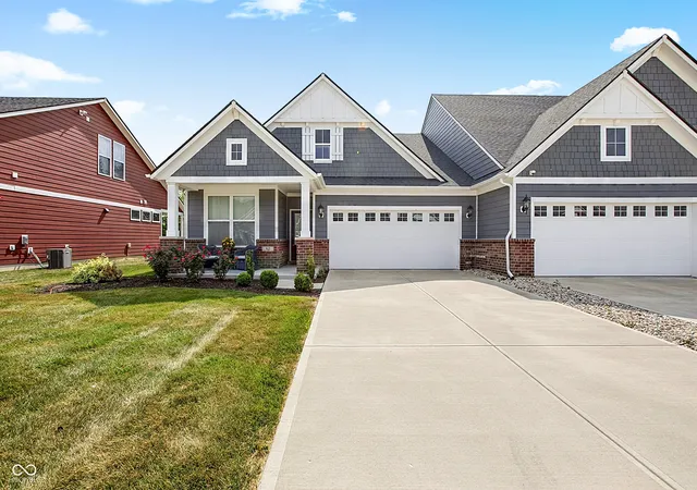 1st image of 825 Stone Trace Ct, Avon, IN 46123 | MLS# 22112700