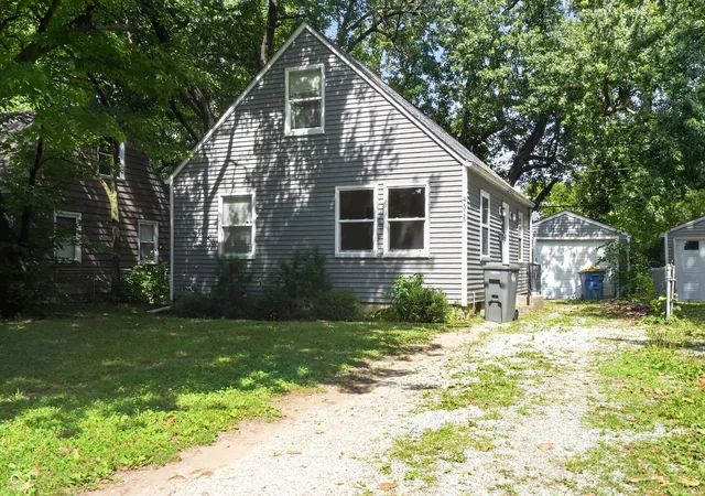 Photo 1 of Single family home for sale at 4515 Primrose Ave, Indianapolis, IN 46205 | MLS# 22112706 | Listing updated on 2026-09-17