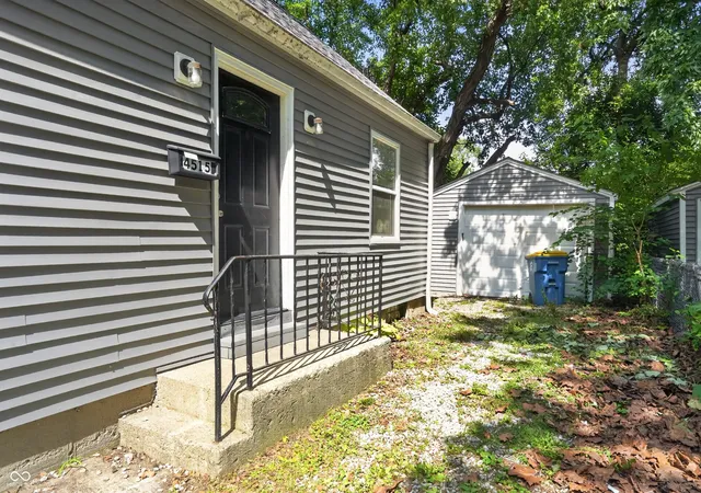 Photo 3 of Single family home for sale at 4515 Primrose Ave, Indianapolis, IN 46205 | MLS# 22112706 | Listing updated on 2026-09-17