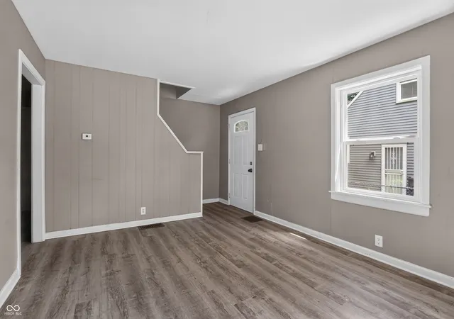 Photo 4 of Single family home for sale at 4515 Primrose Ave, Indianapolis, IN 46205 | MLS# 22112706 | Listing updated on 2026-09-17