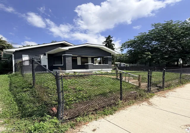 Photo 2 of Single family home for sale at 2826 E 17th Street, Indianapolis, IN 46218 | MLS# 22112712 | Listing updated on 2026-09-21