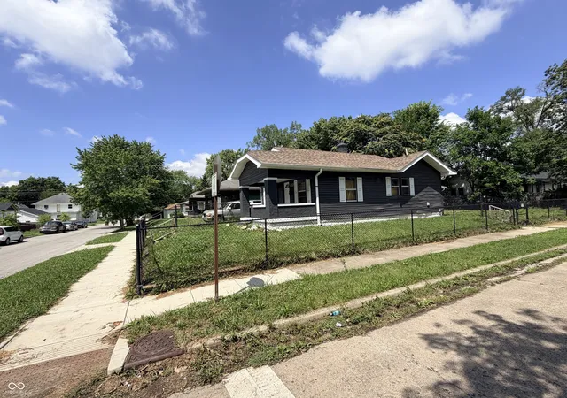 Photo 4 of Single family home for sale at 2826 E 17th Street, Indianapolis, IN 46218 | MLS# 22112712 | Listing updated on 2026-09-21