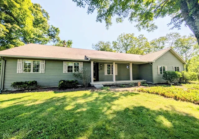 Single family home for sale at 18402 E Redbud Ct, Hope, IN 47246 | MLS# 22112716