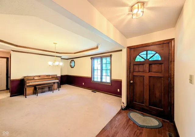 Photo 4 of Single family home for sale at 18402 E Redbud Ct, Hope, IN 47246 | MLS# 22112716 | Listing updated on 2026-09-30