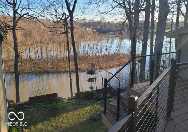 2nd image of 305 Baywood Ct, Noblesville, IN 46062 | MLS# 22112724