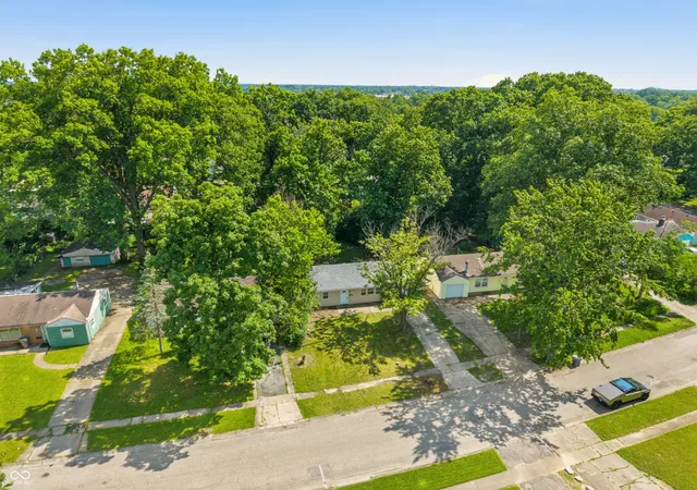 Photo 2 of Sale Pending at 6225 Raleigh Dr, Indianapolis, IN 46219 | MLS# 22112780 | Listing updated on 2026-10-07
