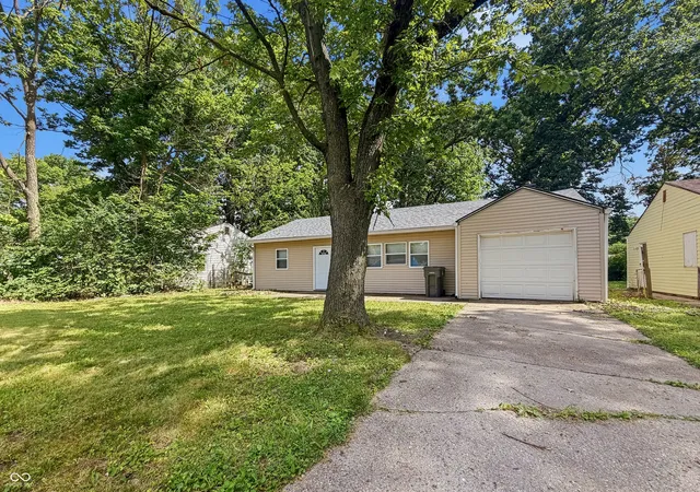 Photo 3 of Sale Pending at 6225 Raleigh Dr, Indianapolis, IN 46219 | MLS# 22112780 | Listing updated on 2026-10-07