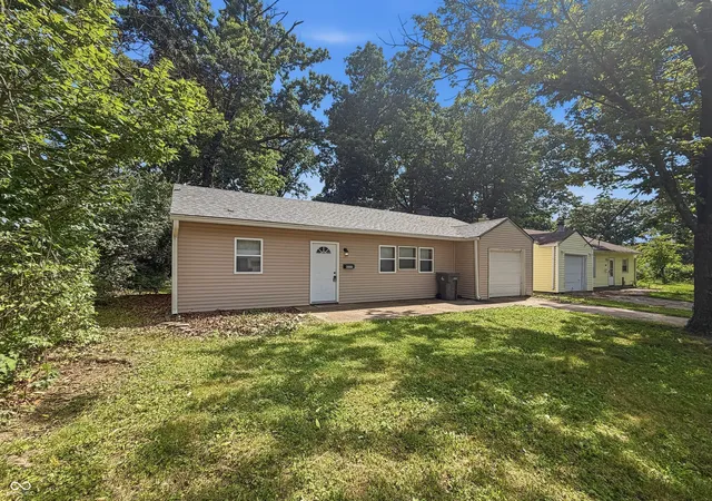 Photo 4 of Sale Pending at 6225 Raleigh Dr, Indianapolis, IN 46219 | MLS# 22112780 | Listing updated on 2026-10-07