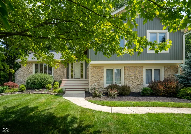 2nd image of 15229 Shoreway East Ct, Carmel, IN 46032 | MLS# 22112784