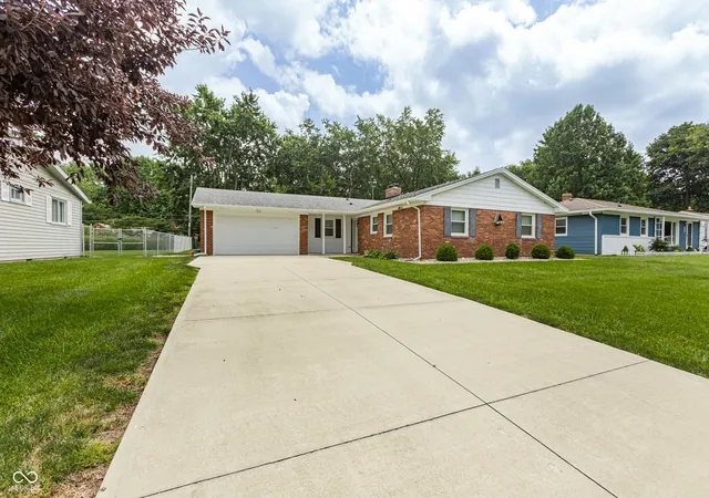 2nd image of 920 Shellbark Rd, Anderson, IN 46011 | MLS# 22112858