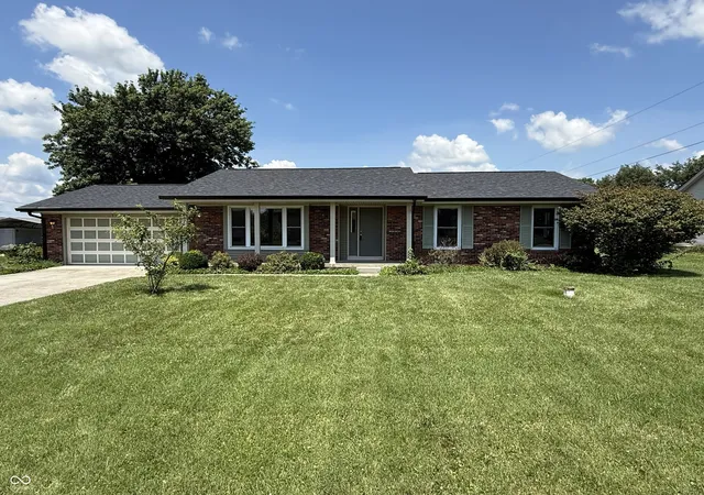 1st image of 12144 E Oxford Dr, Columbus, IN 47203 | MLS# 22112866