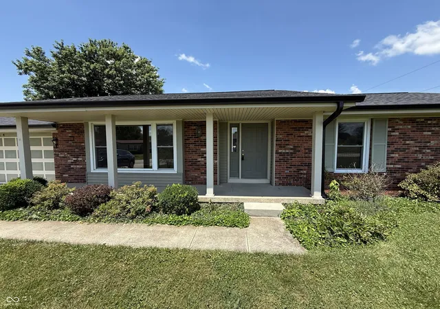 19th image of 12144 E Oxford Dr, Columbus, IN 47203 | MLS# 22112866