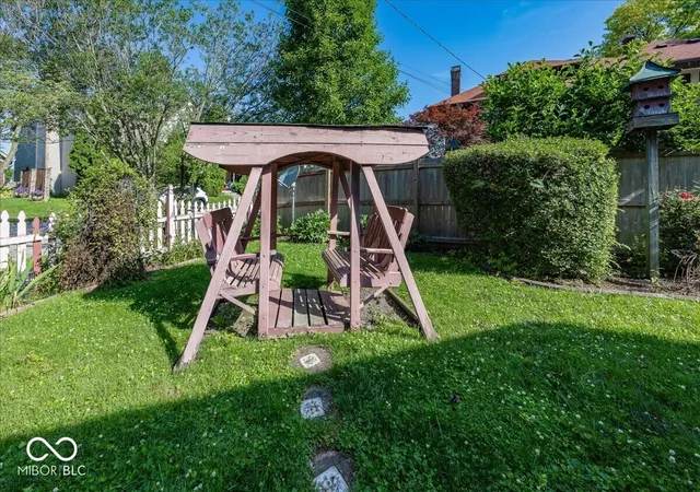 5th image of 17 S Hough St, Greenfield, IN 46140 | MLS# 22112867