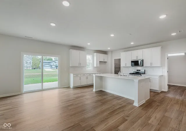 4th image of 7041 Barrett Dr, Brownsburg, IN 46112 | MLS# 22112874