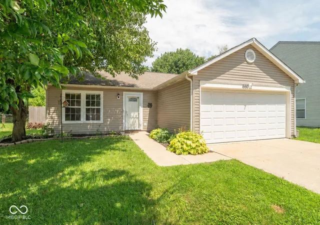 Homes for sale in Whiteland, IN | 660 Wheat Field Ln, Whiteland, IN 46184 | MLS# 22112890
