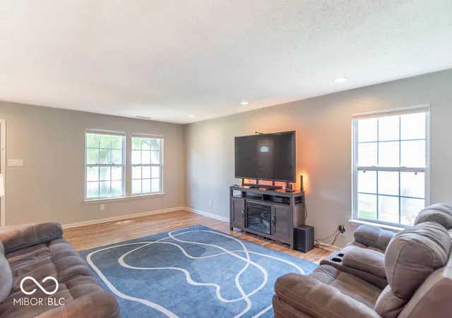 Homes for sale in Whiteland, IN | 660 Wheat Field Ln, Whiteland, IN 46184 | MLS# 22112890