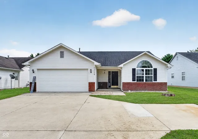 1st image of 1219 E Mckay Rd, Shelbyville, IN 46176 | MLS# 22112892