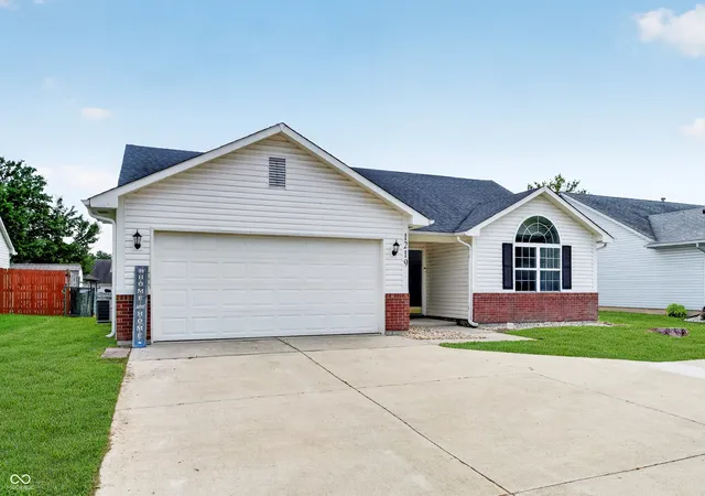 3rd image of 1219 E Mckay Rd, Shelbyville, IN 46176 | MLS# 22112892