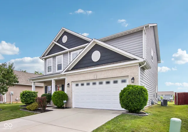 3rd image of 5225 Hearst Ln, Indianapolis, IN 46239 | MLS# 22112896
