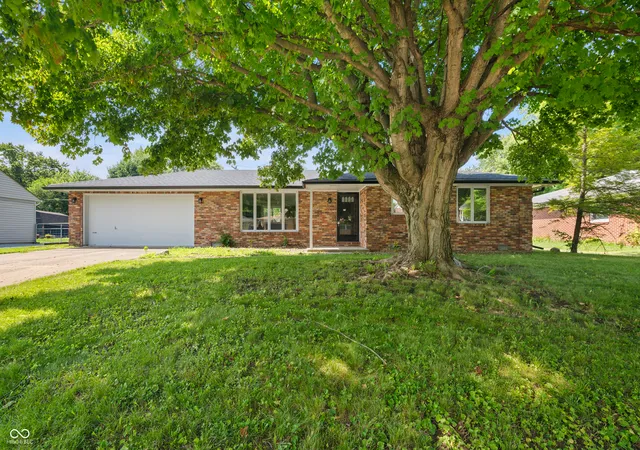 1st image of 615 Country Club Ln, Anderson, IN 46011 | MLS# 22112909