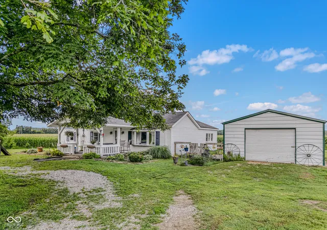 3rd image of 5653 S Jonesville, Columbus, IN 47201 | MLS# 22112912