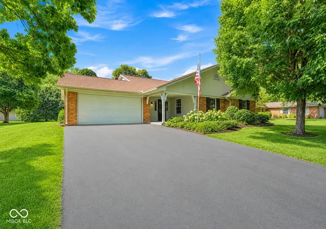 Photo 1 of Single family home for sale at 1503 Sandi Dr, Indianapolis, IN 46260 | MLS# 22112917 | Listing updated on 2026-09-12