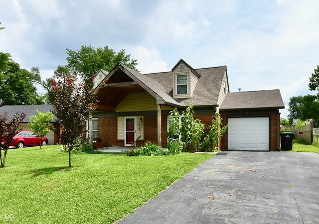 Homes for sale in Whiteland, IN | 259 Forum Dr, Whiteland, IN 46184 | MLS# 22112926