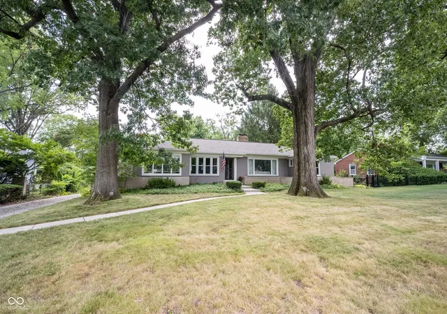 1st image of 8575 N Pennsylvania St, Indianapolis, IN 46240 | MLS# 22112936