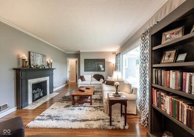 2nd image of 8575 N Pennsylvania St, Indianapolis, IN 46240 | MLS# 22112936