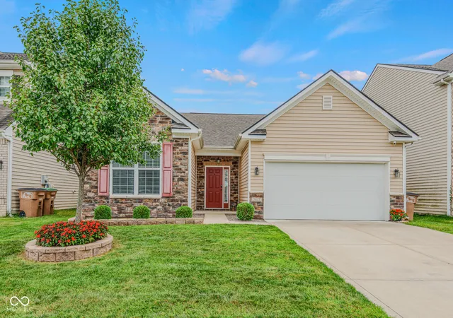 1st image of 2417 Creekland Dr, Columbus, IN 47201 | MLS# 22112951