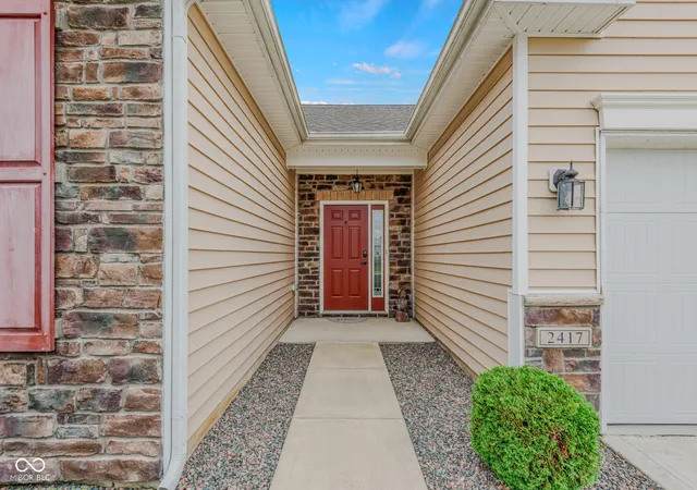 3rd image of 2417 Creekland Dr, Columbus, IN 47201 | MLS# 22112951