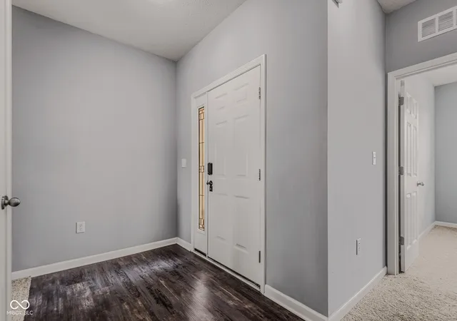 4th image of 2417 Creekland Dr, Columbus, IN 47201 | MLS# 22112951