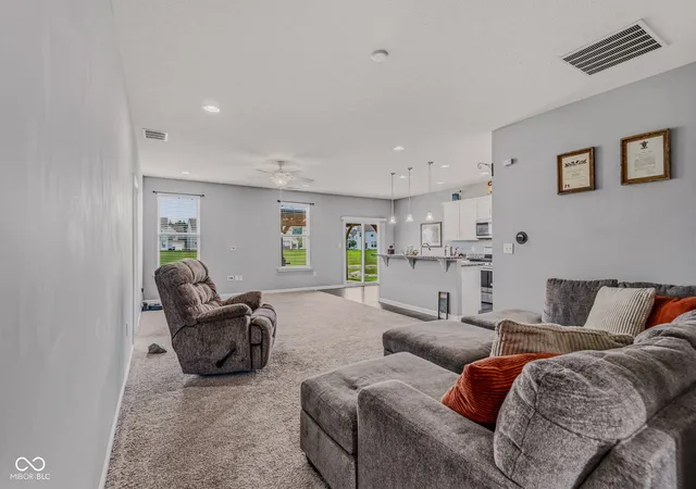 5th image of 2417 Creekland Dr, Columbus, IN 47201 | MLS# 22112951
